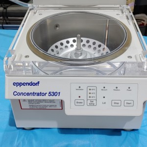 Eppendorf 5301 Vacufuge Concentrator Centrifuge