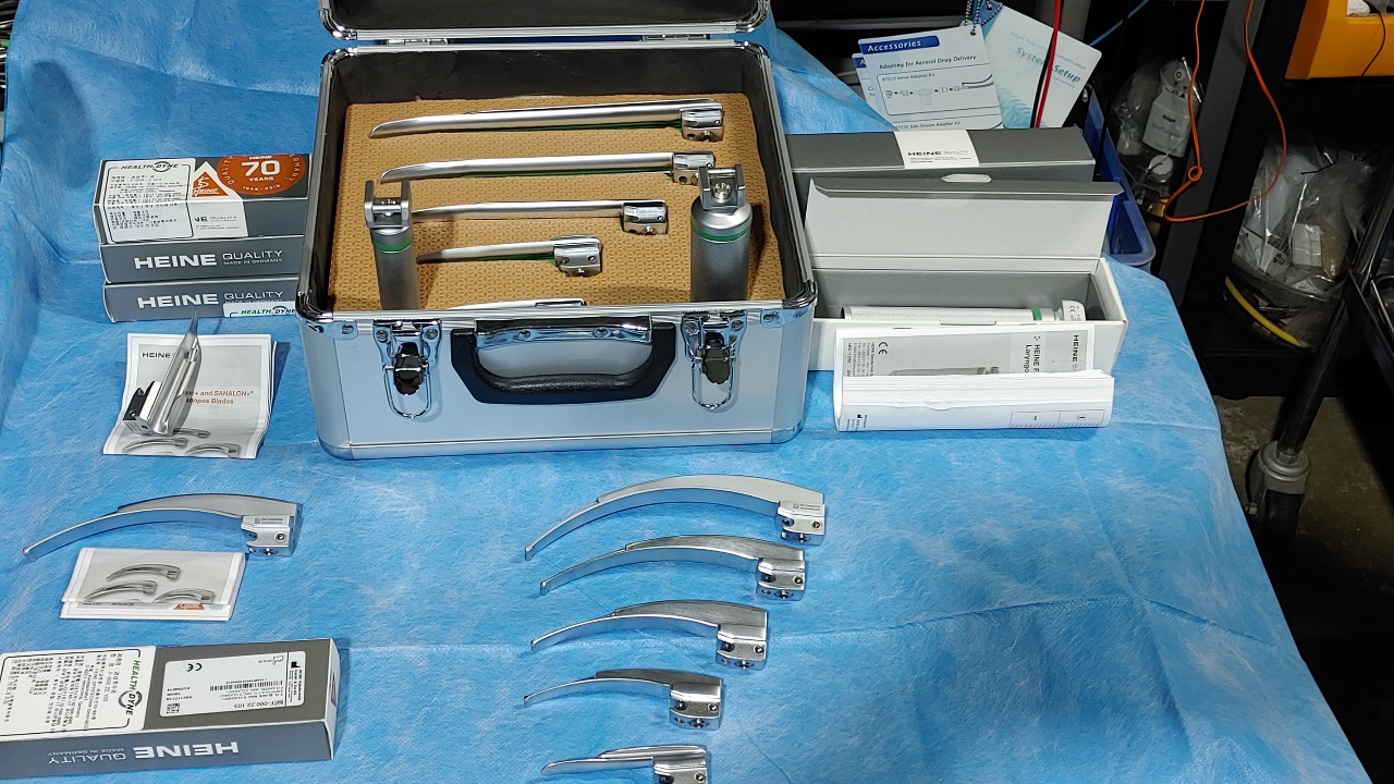 HEINE® EasyClean LED Laryngoscope set