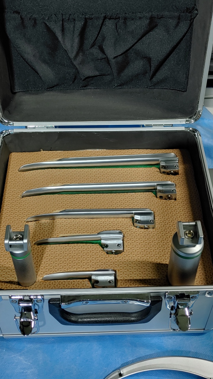 HEINE® EasyClean LED Laryngoscope set