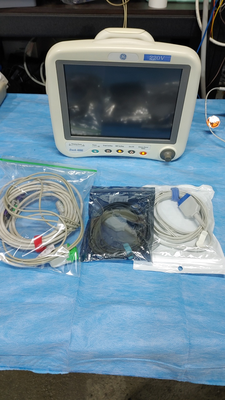 GE Dash 4000 Patient Monitor