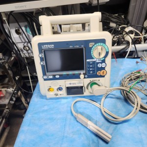 LiFEGAIN  CU-HD1 Defibrillator