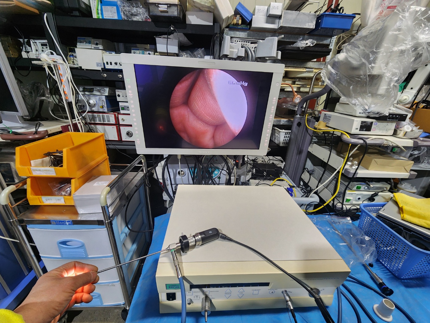 MGB Fencer laparoscopic surgical system