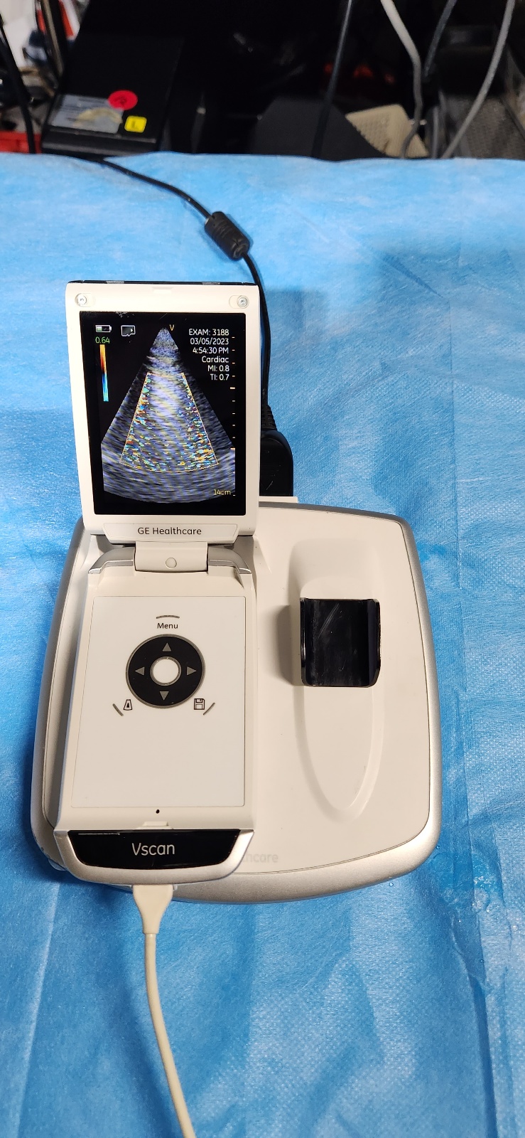 GE Vscan Portable Ultrasound with Probe V-scan with desk charger