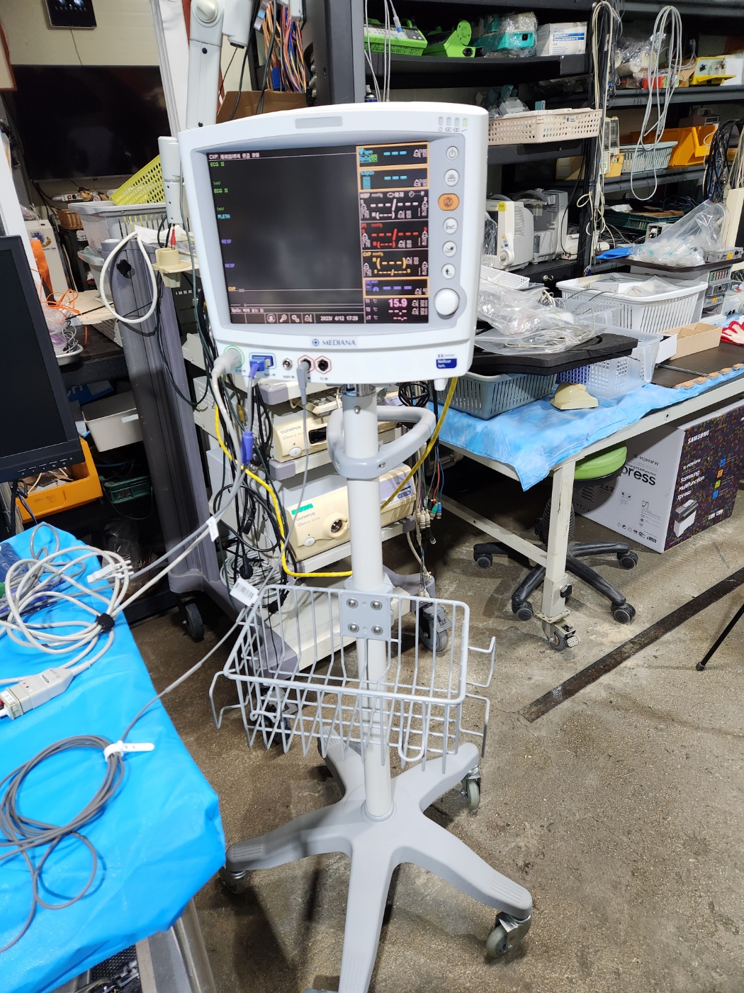 MEDIANA YM6000 patient monitor