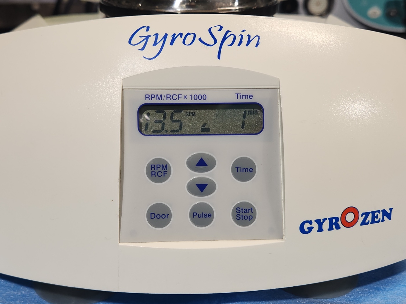 GYROZEN GyroSpin Centrifuge