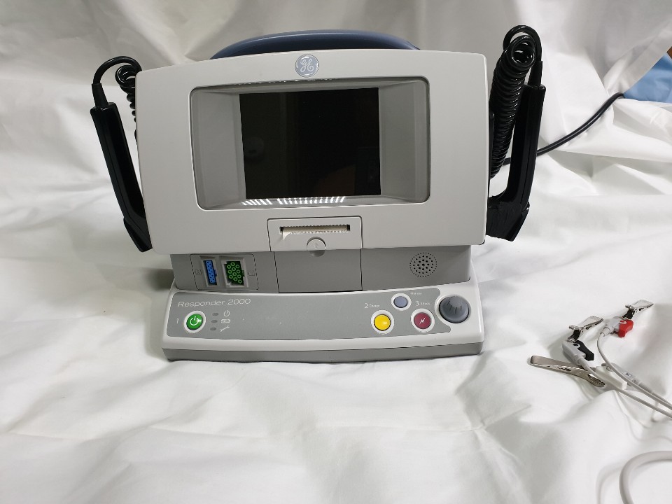 GE RESPONDER 2000 DEFIBRILLATOR