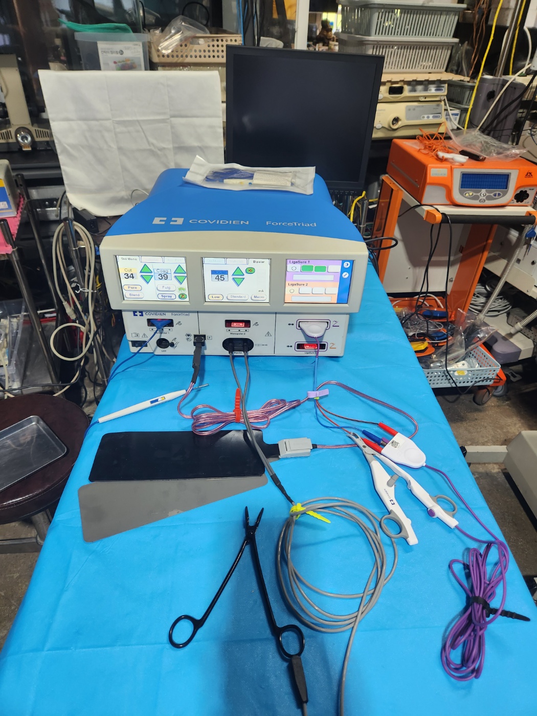 Valleylab ForceTriad Electrosurgical Unit