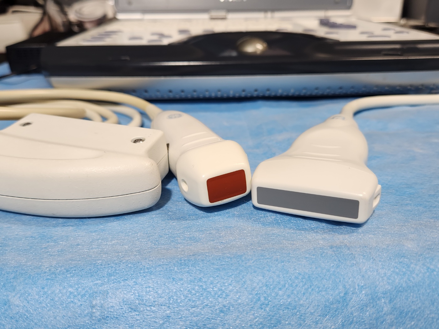 GE Vivid i Portable Ultrasound With 2 Probes