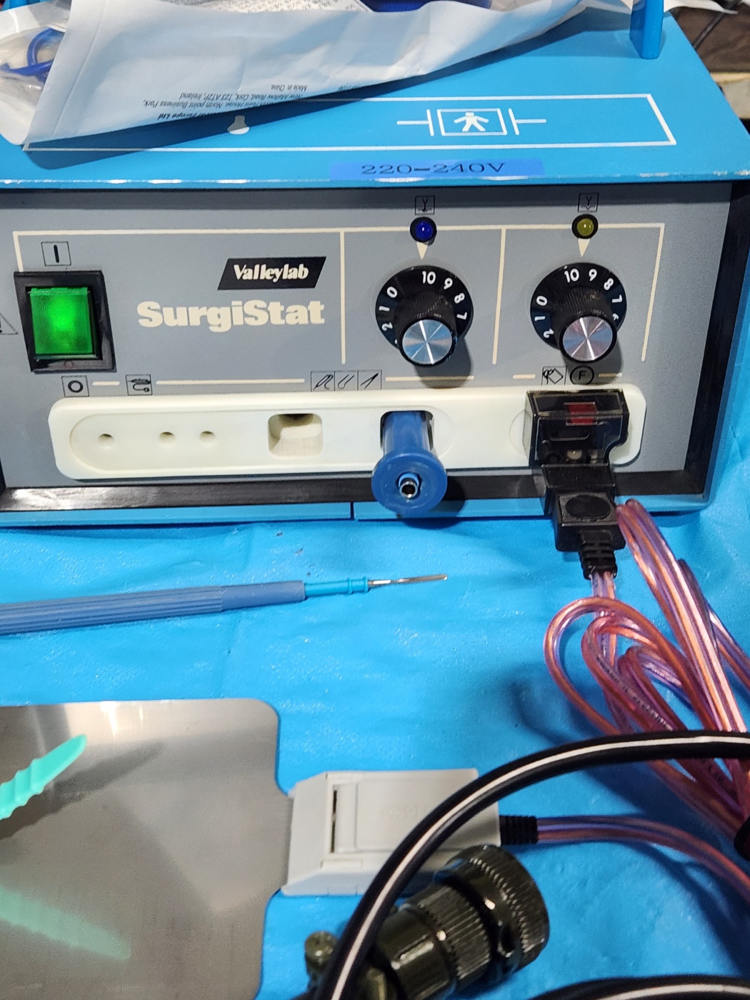 Valleylab Surgistat B Electrosurgical Unit