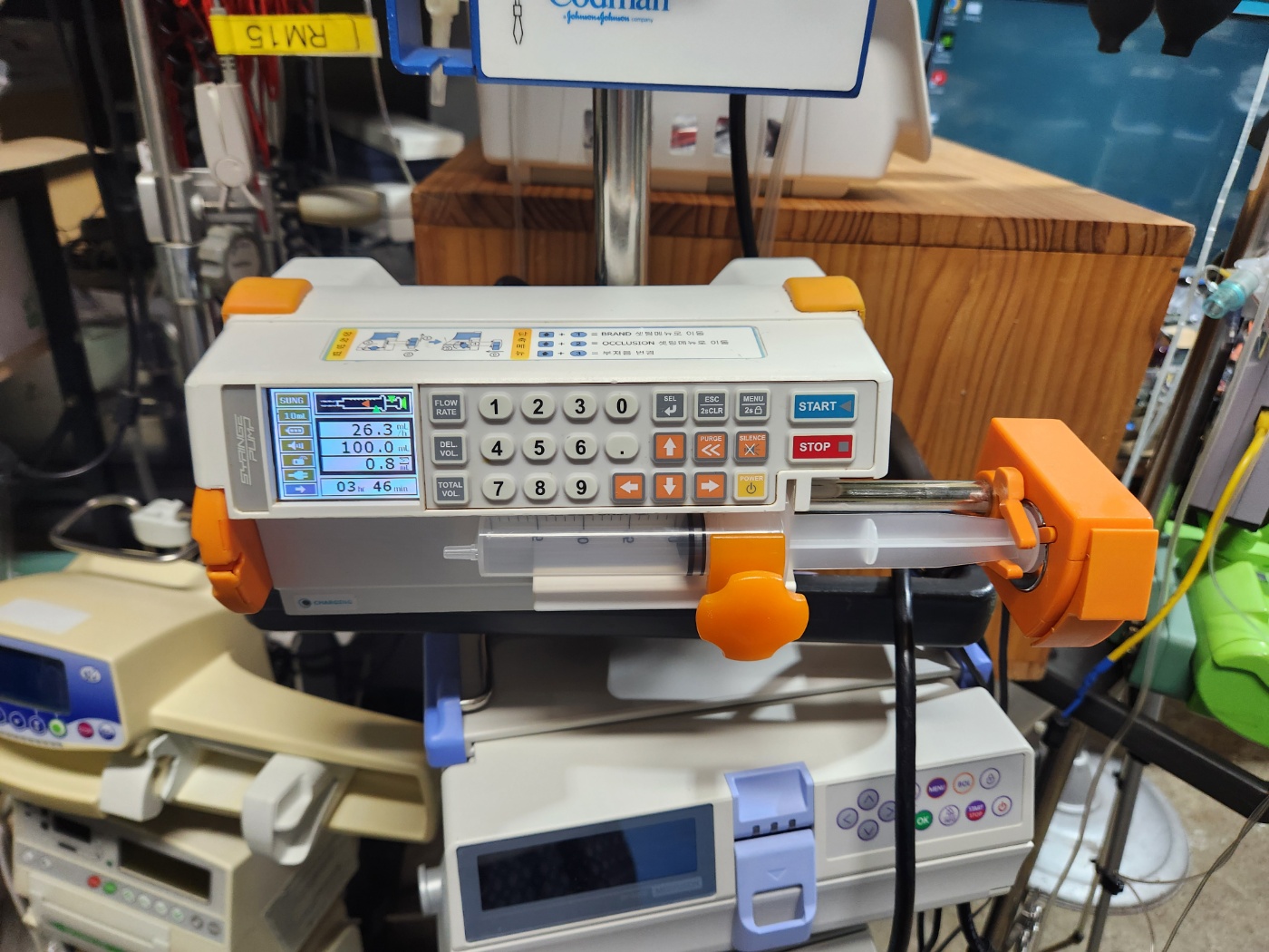 AMP SP-8800  SYRINGE PUMP