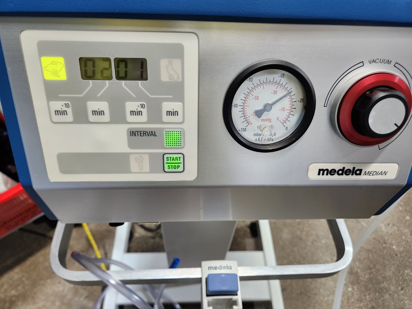 Medela Median Surgery suction unit