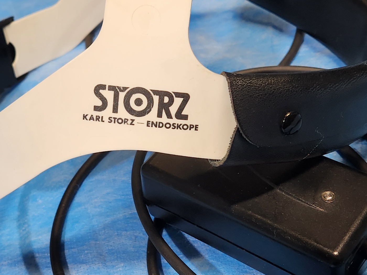 Karl Storz   Surgical LED Head Light