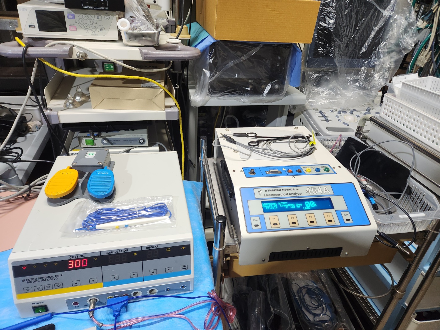 UM D 3000 Electrosurgica unit