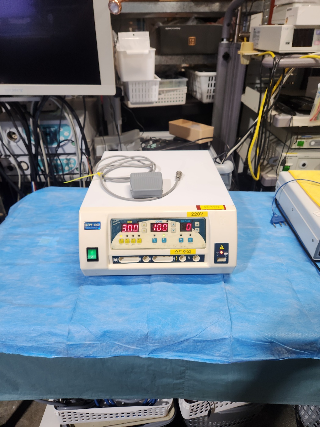 ITC 300D Electrosurgical Unit