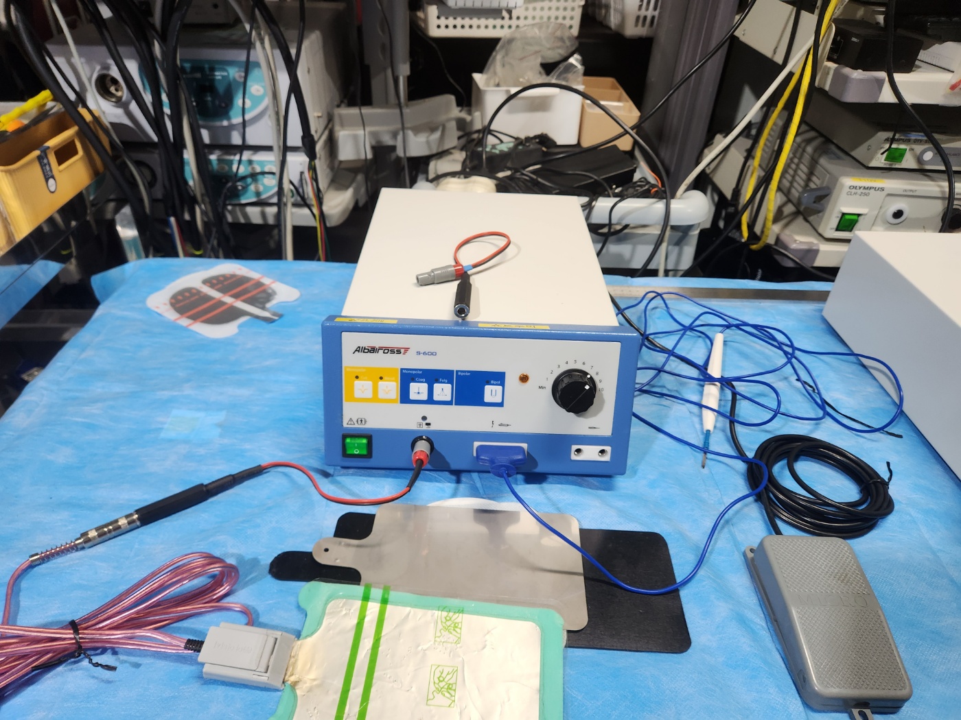 albatross S-600 electrosurgical unit