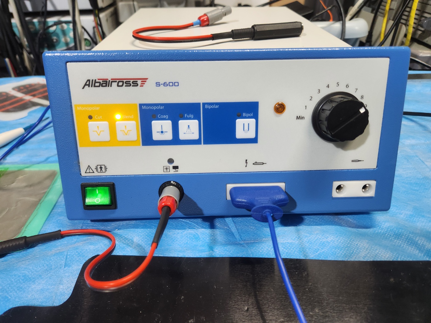 albatross S-600 electrosurgical unit