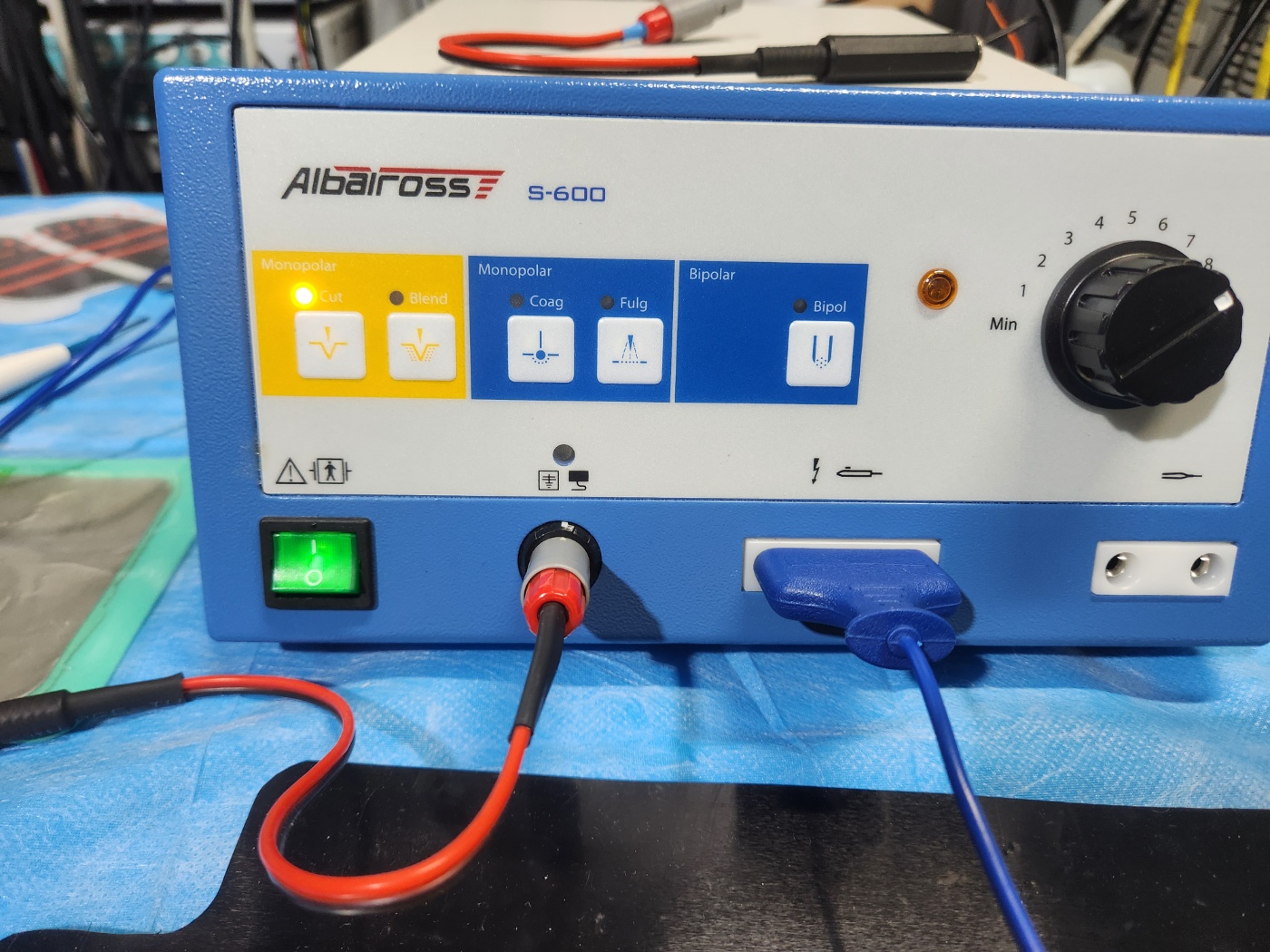albatross S-600 electrosurgical unit